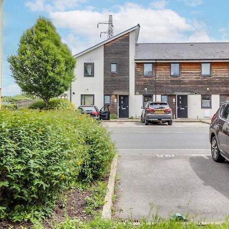 Modern, Spacious House Near Town Villa Peterborough Buitenkant foto